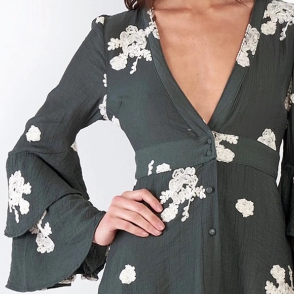 NWT Sadie & Sage Teal Floral Embroidered Dress - Picture 2 of 5